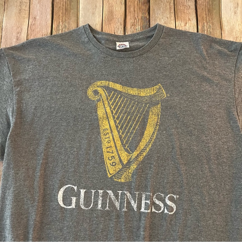 Guinness Beer mens short sleeve graphic tee shirt | size Extra Large - Picture 8 of 8